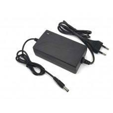 Зарядное устройство 18 В. 2A Китай